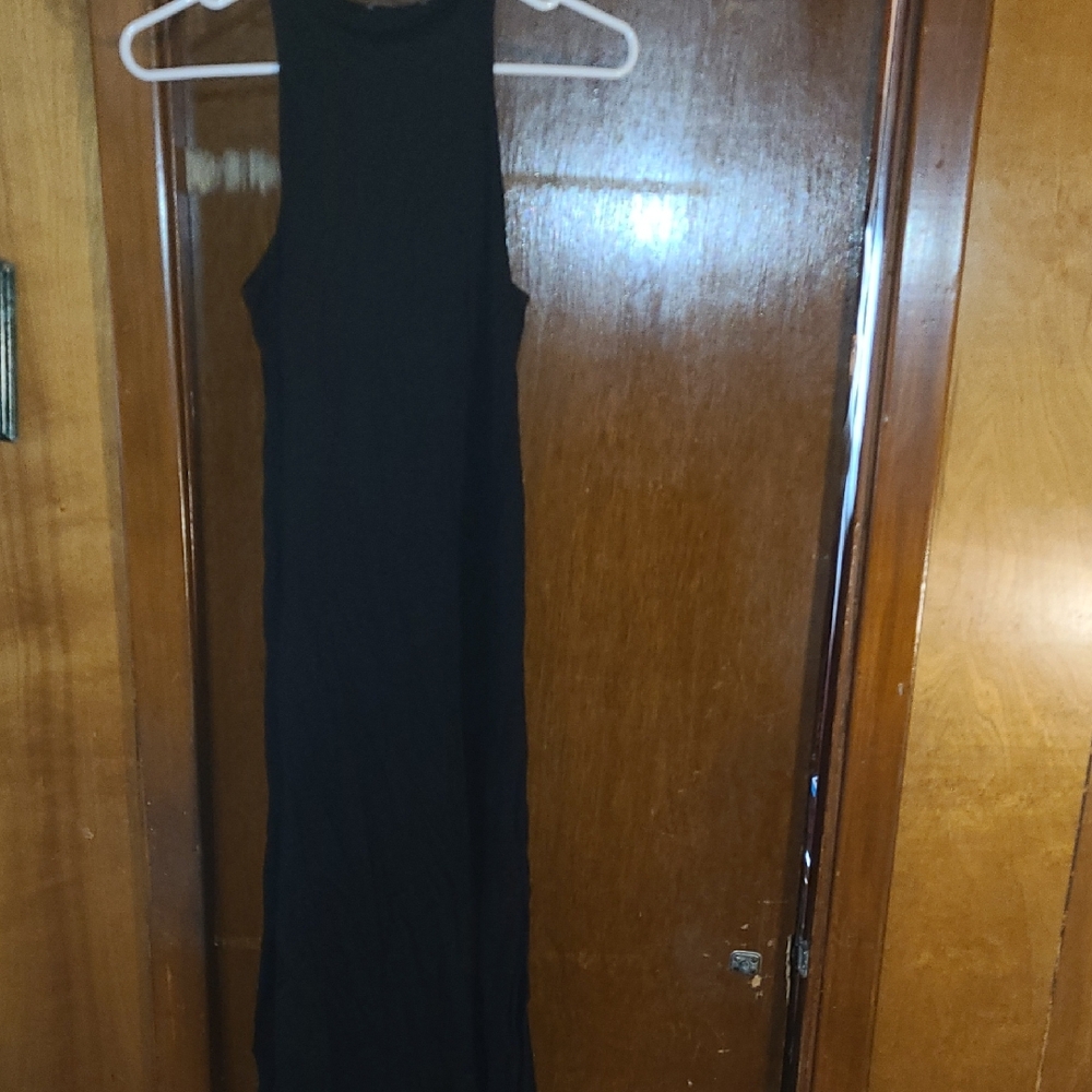 Chic Black Sleeveless Maxi Dress